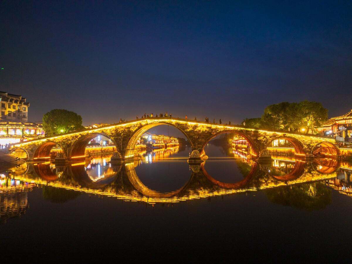 塘栖古镇夜景图片