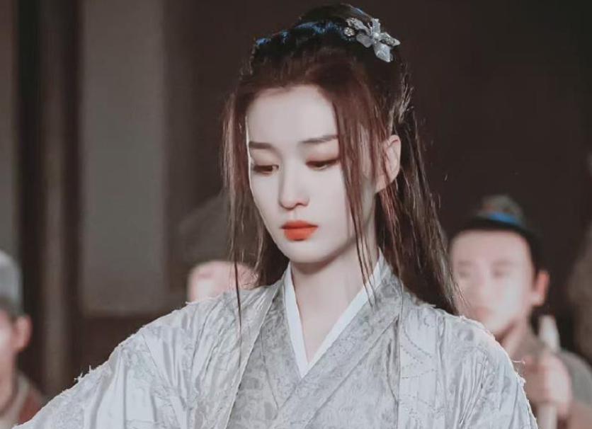 王楚然,95后演员,拥有出色的颜值和实力演技,曾与马思纯等著名演员