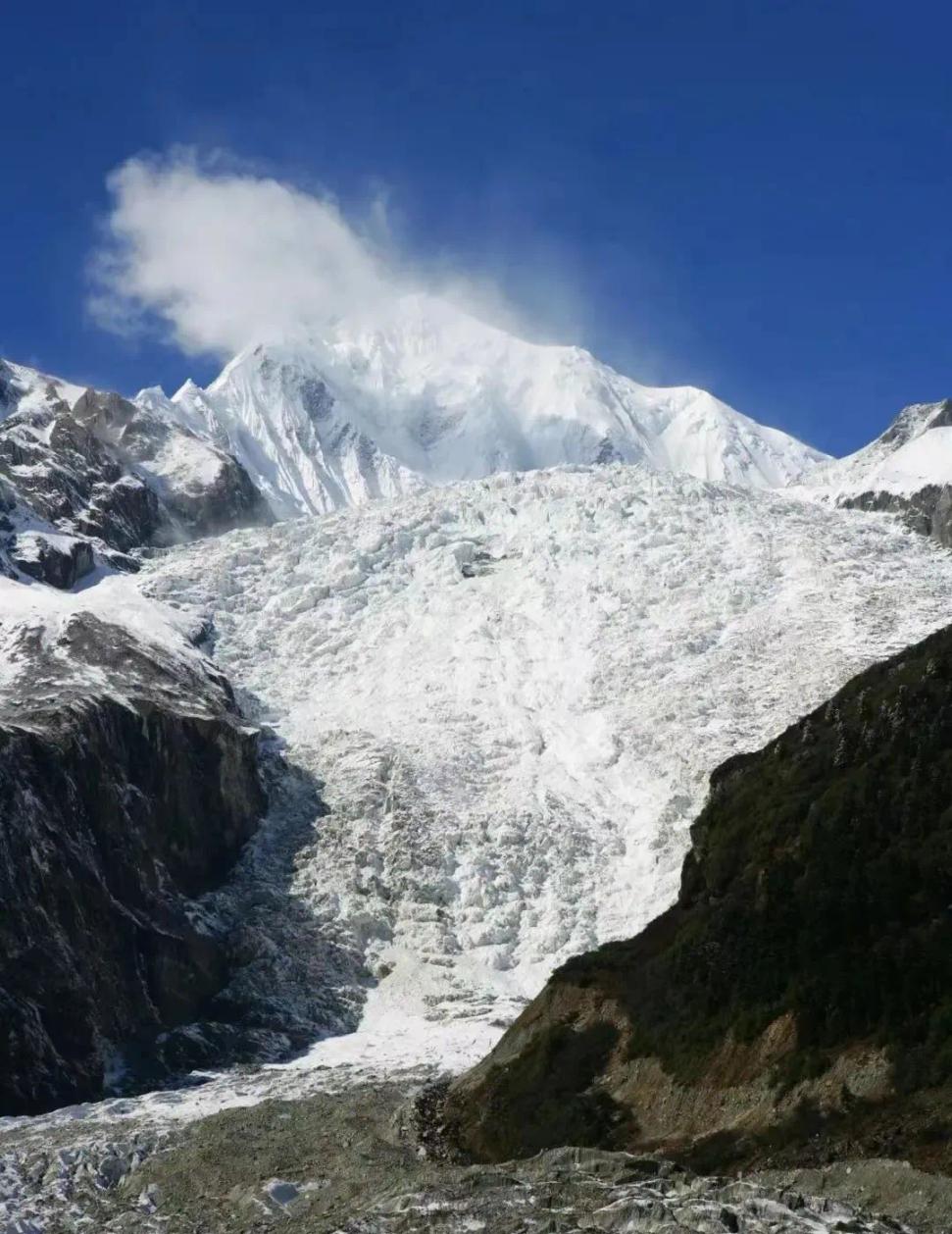 贡嘎雪山手机壁纸图片