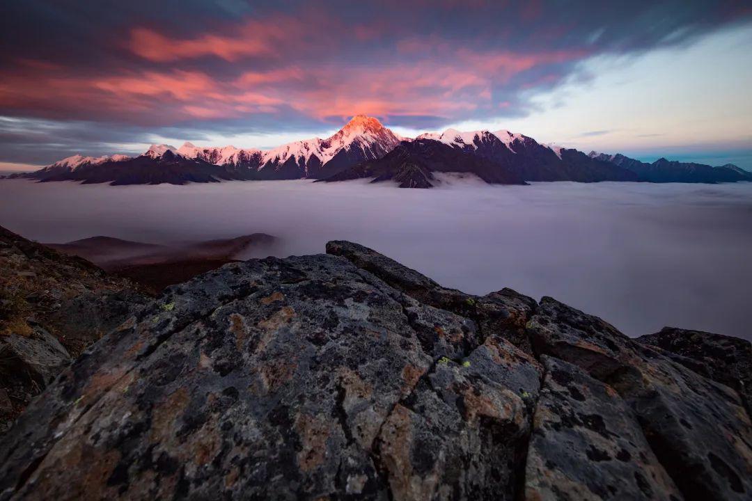 四川以西的绝美执念:贡嘎雪山 每一次提到四川以西,无数旅人的心中都