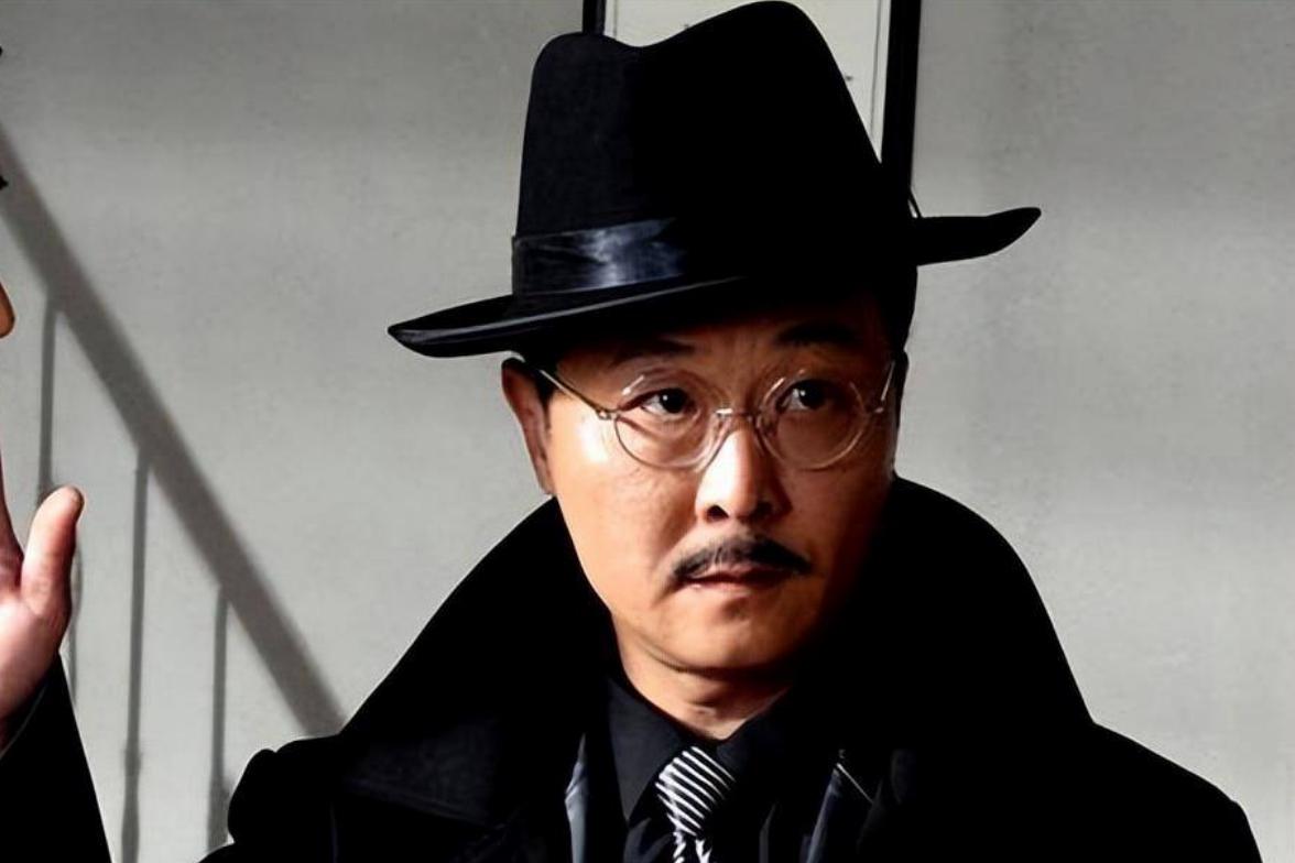 著名演员钱波:无儿无女,却将宠物狗视为珍宝,晚年生活如何?