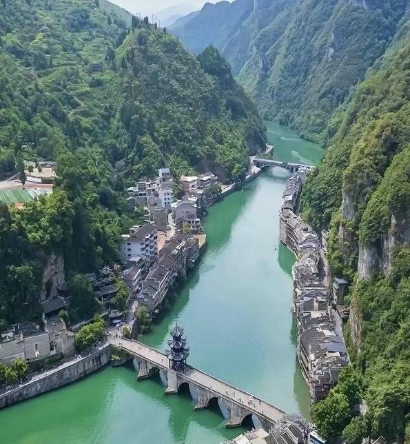 镇远古镇,一个充满历史,文化和民族风情的美丽世界.
