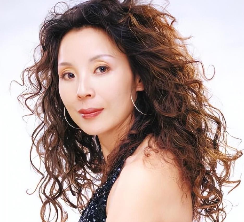 娱乐圈中的"隐藏版"模范夫妻:低调幸福,共谱岁月静好