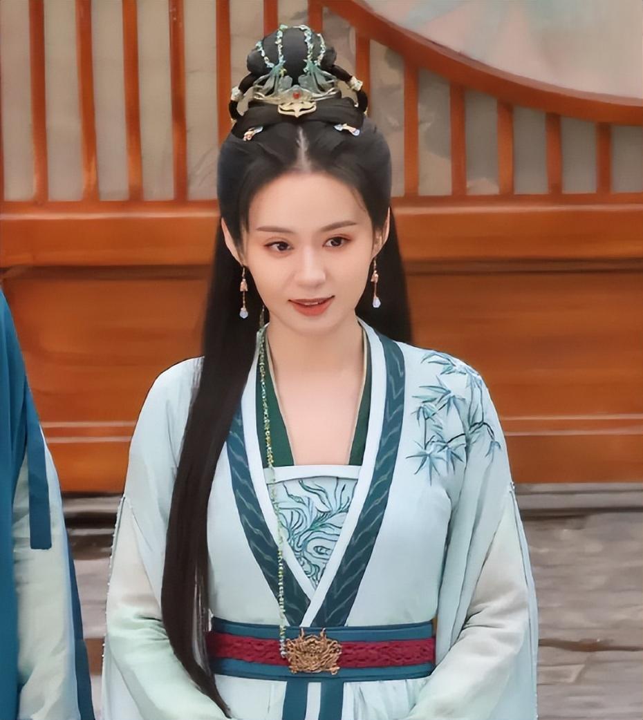 郑合惠子:从客串"升咖" 郑合惠子凭借以往剧目的演出,成功从客串"升咖