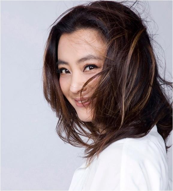 李玲玉:从"甜歌皇后"到人生赢家的坚韧与重生 李玲玉,这位80年代的"甜
