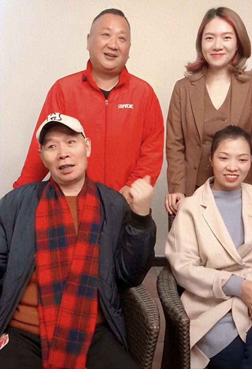 成都男神李伯清的婚姻经历 李伯清的第一任妻子是一名下乡插队的知青