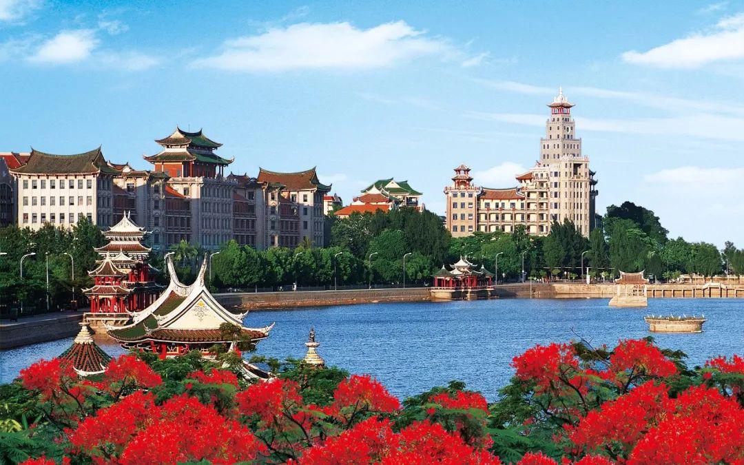 每一步都是风景,每一处都有故事 厦门,这座美丽的海滨城市,别称"鹭岛"