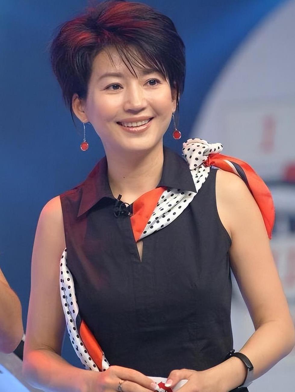 王小丫:从大凉山到央视名嘴,历经风雨的婚姻与辉煌的事业 王小丫,曾经