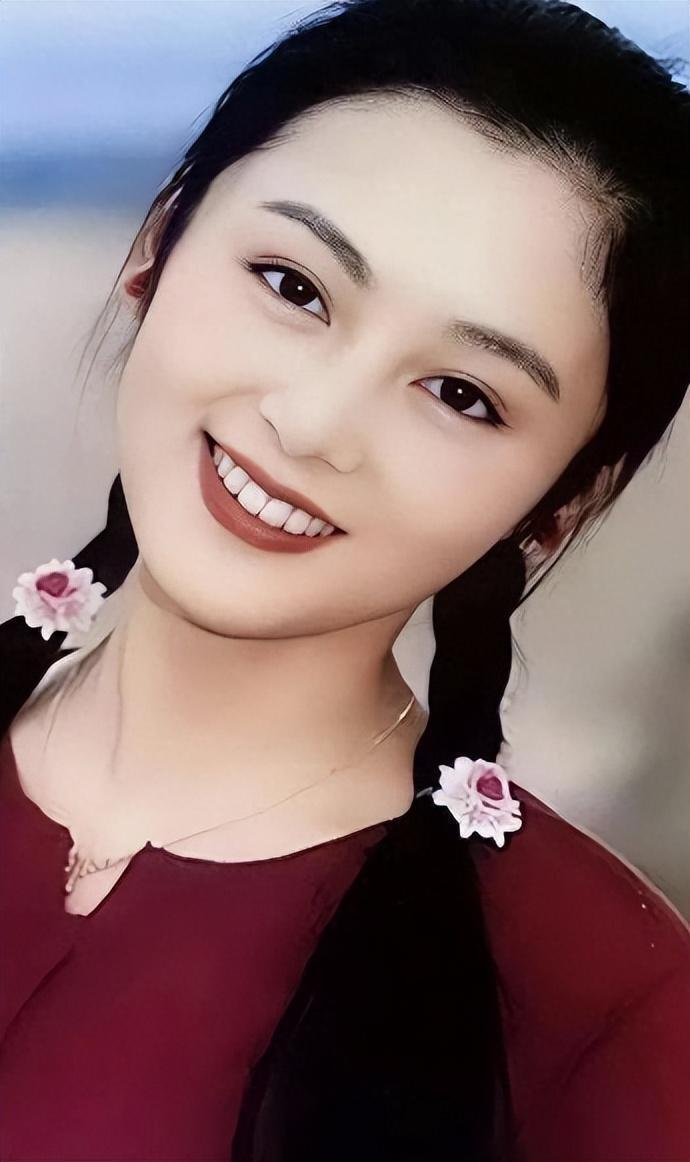 陈红:从"大陆第一美人"到生活赢家的转变,她的魅力与智慧并存 在当下