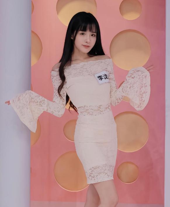 阿沁妻子花花藏毒后暴瘦 阿沁在公益活动中首次谈及老婆花花(李汶静)