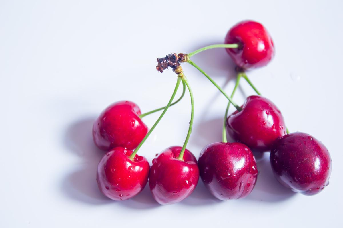 清关流程与中国市场准入 夏季的热门水果土耳其樱桃,其进口至中国市场