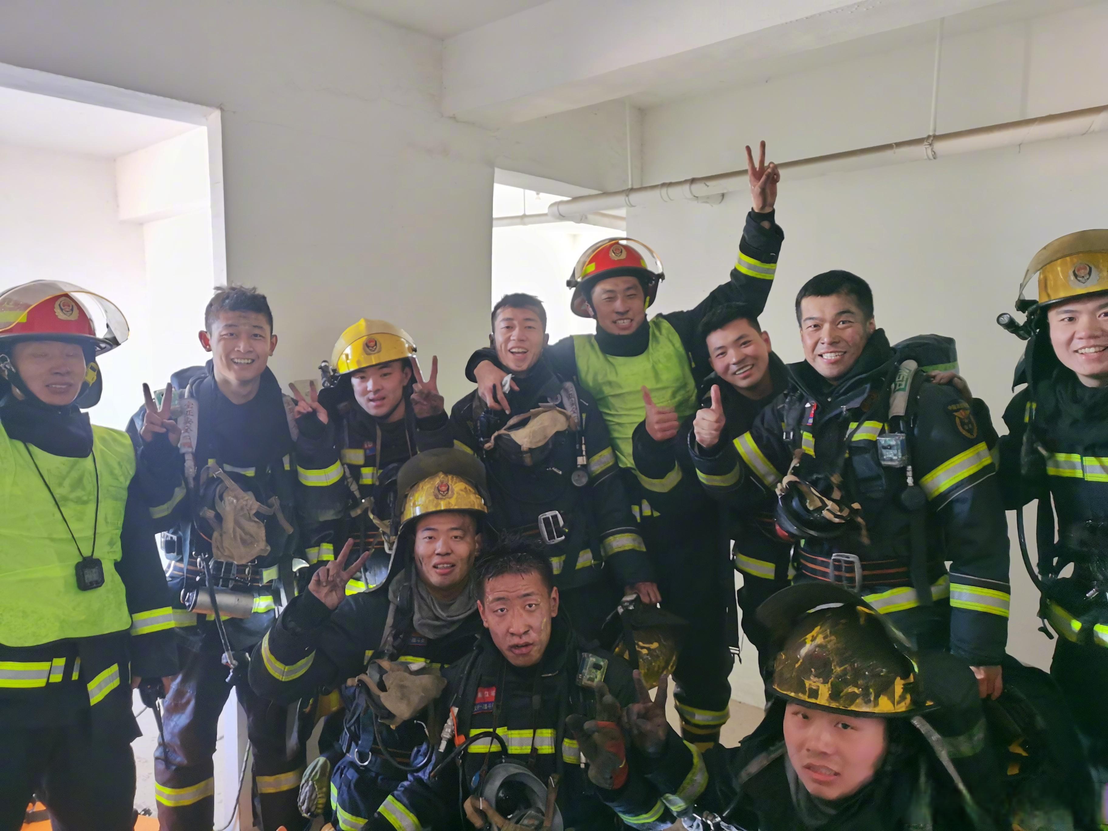 暴雨无情人有情,消防员逆行守护群众安全 我市近日遭遇强降雨天气