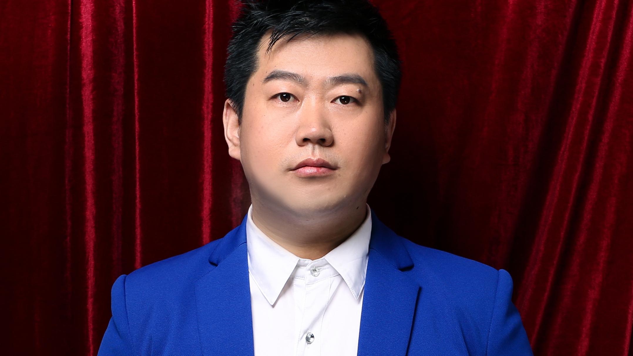 曹龙:华语乐坛的璀璨之星,多元合作的背后商业逻辑解析