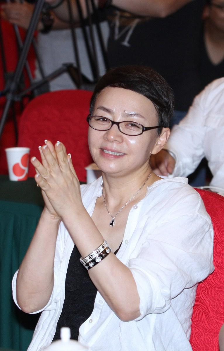 宋丹丹:舞台传奇的背后,市场与人生的精彩博弈 宋丹丹,中国演艺界的