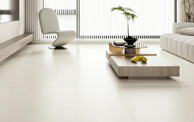 本文将为你详细解析两种瓷砖的特点和适用场景,帮助