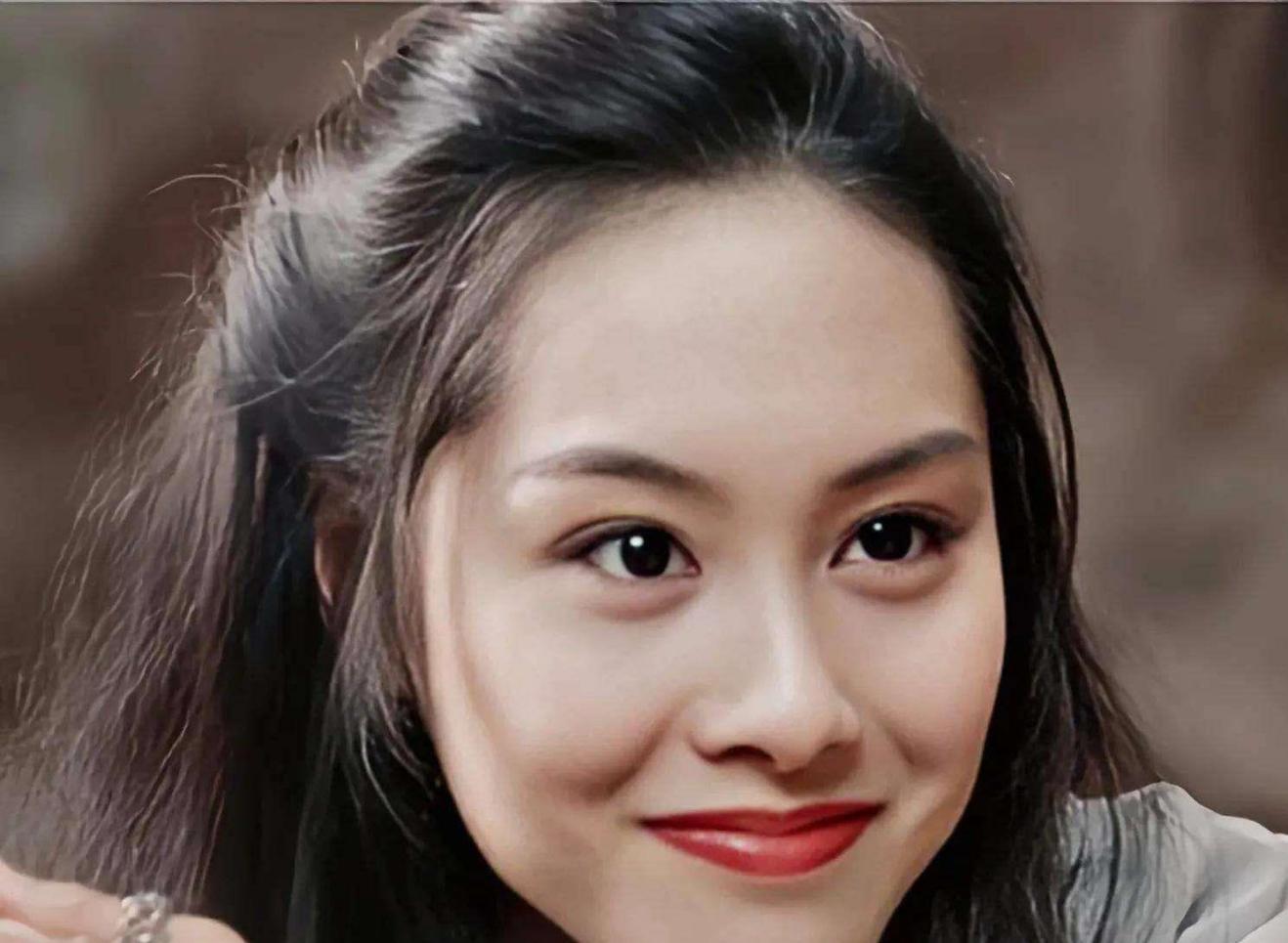 港片中5大女神"经典镜头" 这些美人名场面不仅仅是电影中的经典镜头