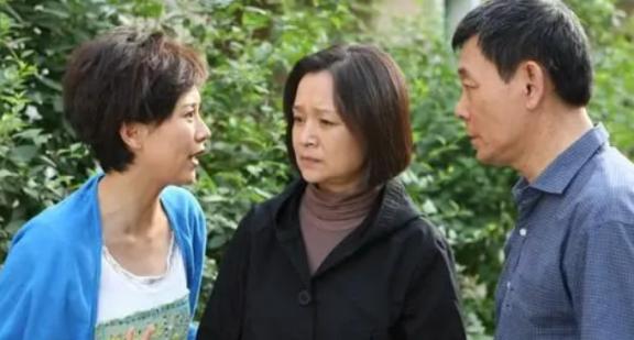 李光复:演艺界的"国民父亲",与妻子恩爱50载,演技与家庭双赢 李光复