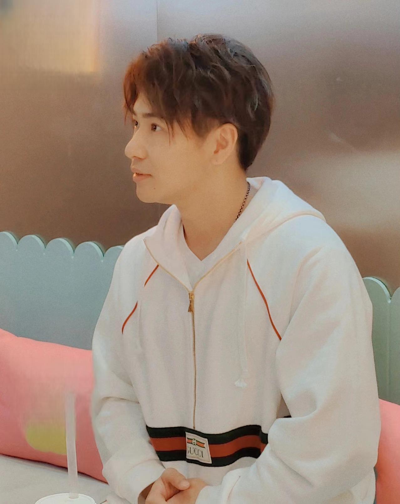 欧弟离婚后的桃花运 欧弟离婚之后,前妻的个人情感生活有所改善,也