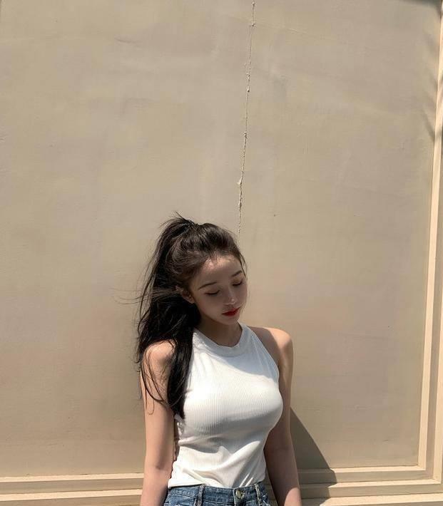 谷嘉诚女友疑为"匿名美女用户" 谷嘉诚恋情传闻引发社交网络热议,其