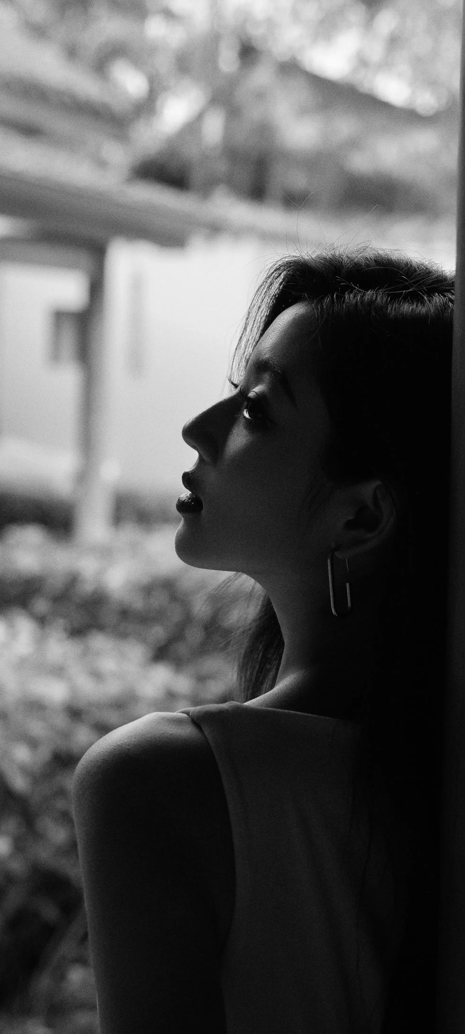 这期壁纸见证了何瑞贤在演艺界的辉煌成就,也见证了人们对美的追求和