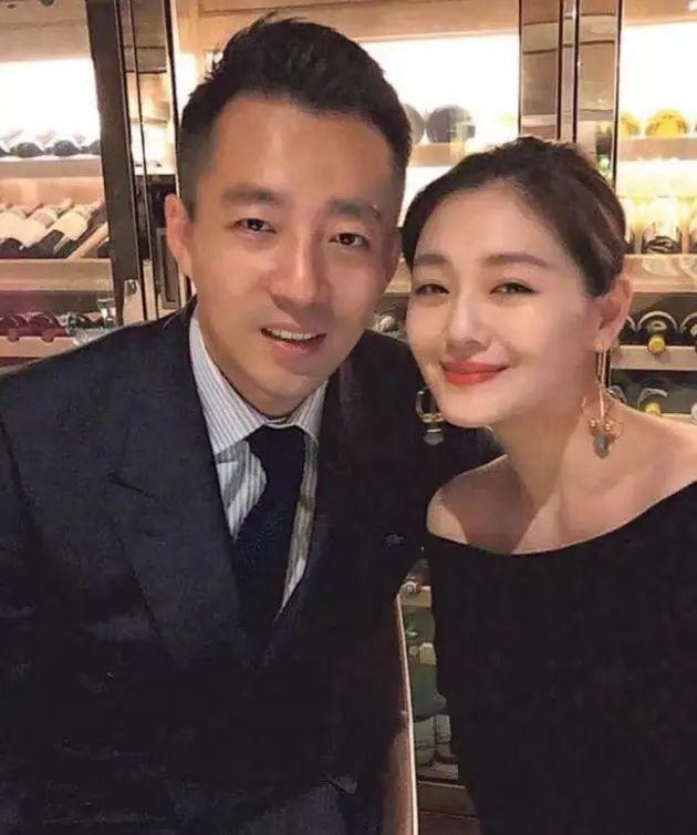 大s深夜表白光头老公,网友热议其真实动机 大s深夜表白光头"翻车",小s