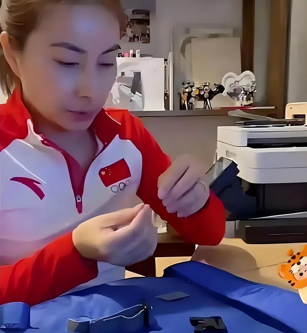 郭晶晶"国民好媳妇"形象崩塌?