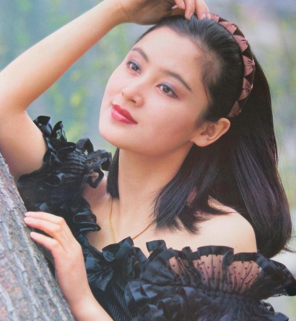 陈红魅力不减当年,情感历程揭秘:从滕文骥到陈凯歌 陈红,中国影视界