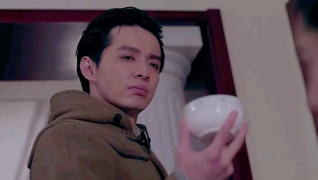 演员刘智扬:缺少什么 刘智扬在《灵魂摆渡》中饰演的"夏冬青"角色,以