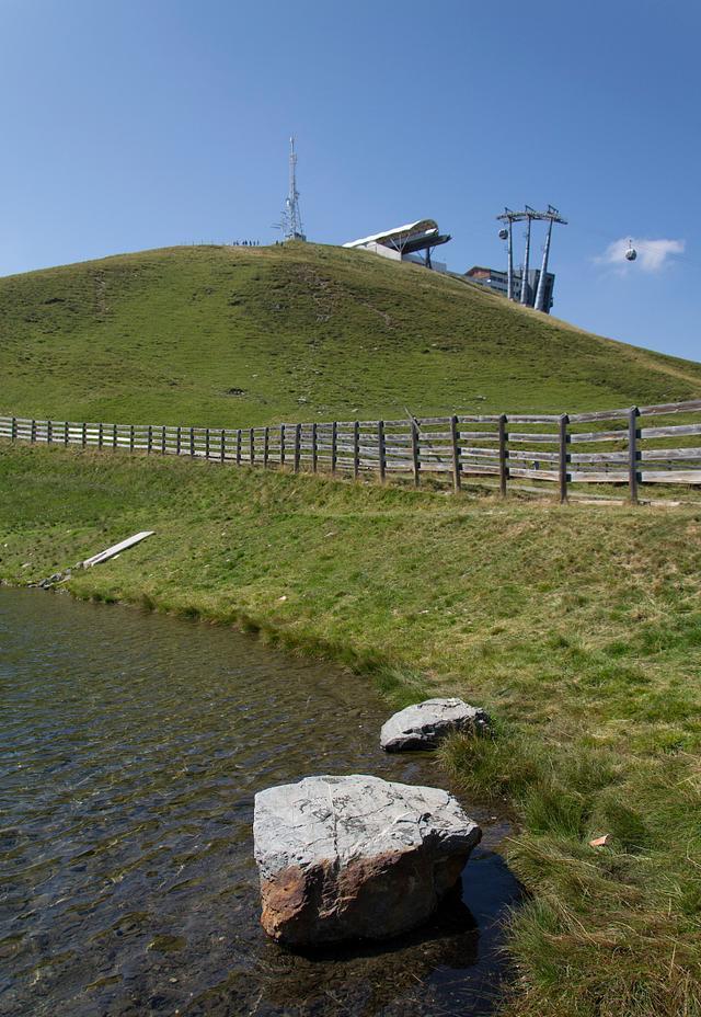 通湖草原:探秘大自然的魅力 通湖草原位于中国西北宁夏回族自治区,如