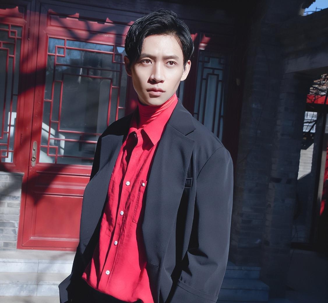 爱情长跑的人生赢家,演技炸裂的实力派 魏晨,这位从《快乐男声》中脱