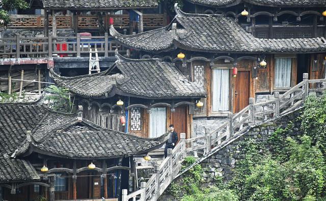 芙蓉镇,一个深藏于湖南省湘西永顺县土家族苗族自治州的千年古镇