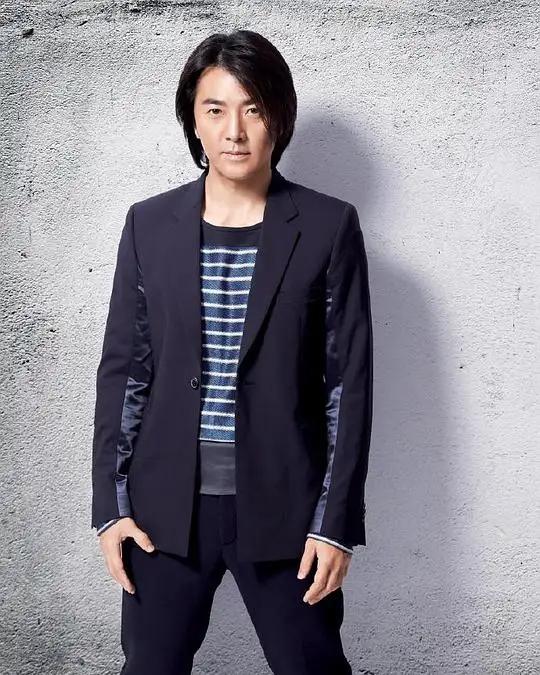 郑伊健:影视歌三栖巨星,全能艺人的商业价值与市场潜力 郑伊健,这位19