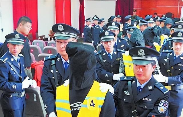 青岛黑老大聂磊:从教育世家到黑道霸主的蜕变 聂磊出