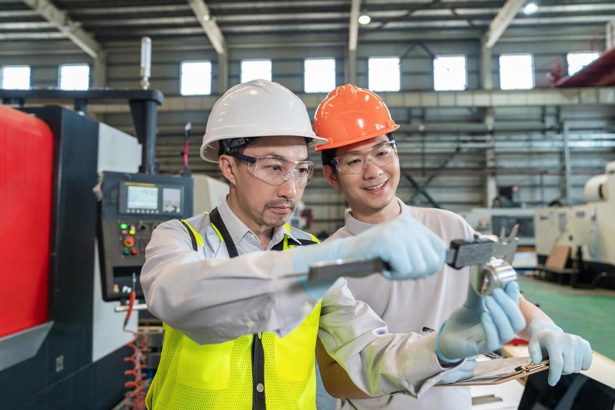 制造业危机:技术创新缺失与工人地位边缘化 中国制造业在全球市场曾