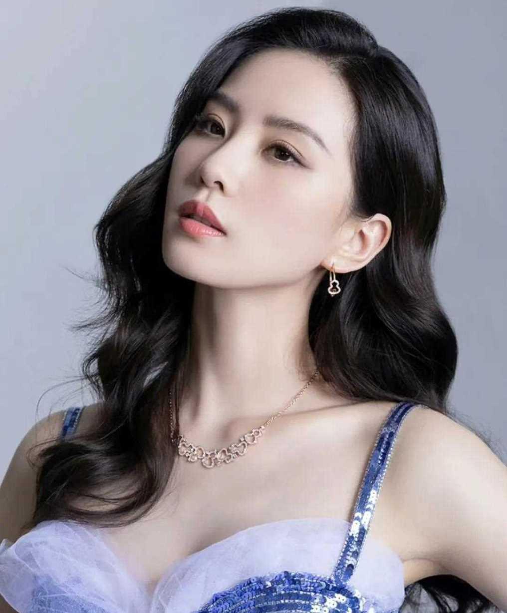 刘诗诗:婚后活成人生赢家 刘诗诗曾被称为"小刘亦菲",凭借《步步惊心