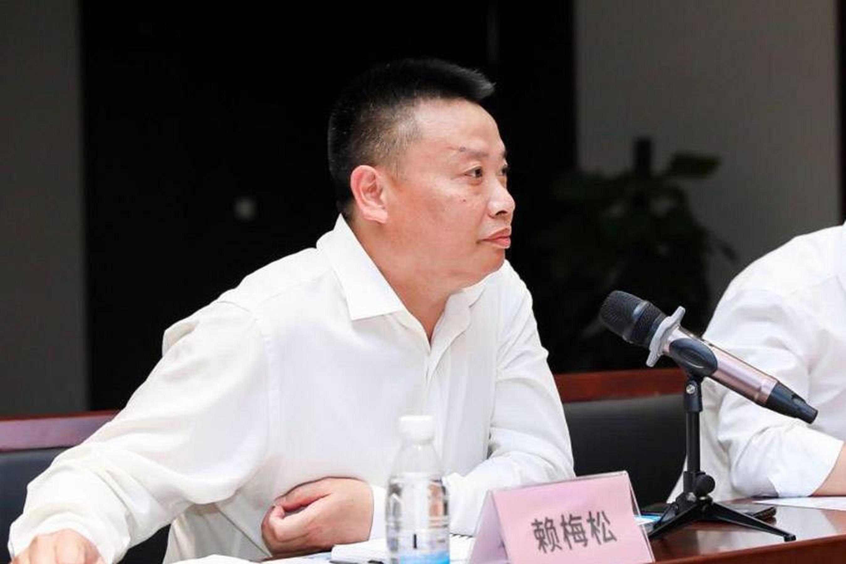 从贫困少年到快递巨头:赖梅松的智慧与勇气铸就300亿传奇 赖梅松,浙江