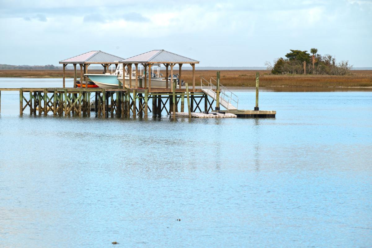 平沙岛:璀璨明珠 平沙岛,这颗镶嵌在佛山市南海区和高明区交界处的