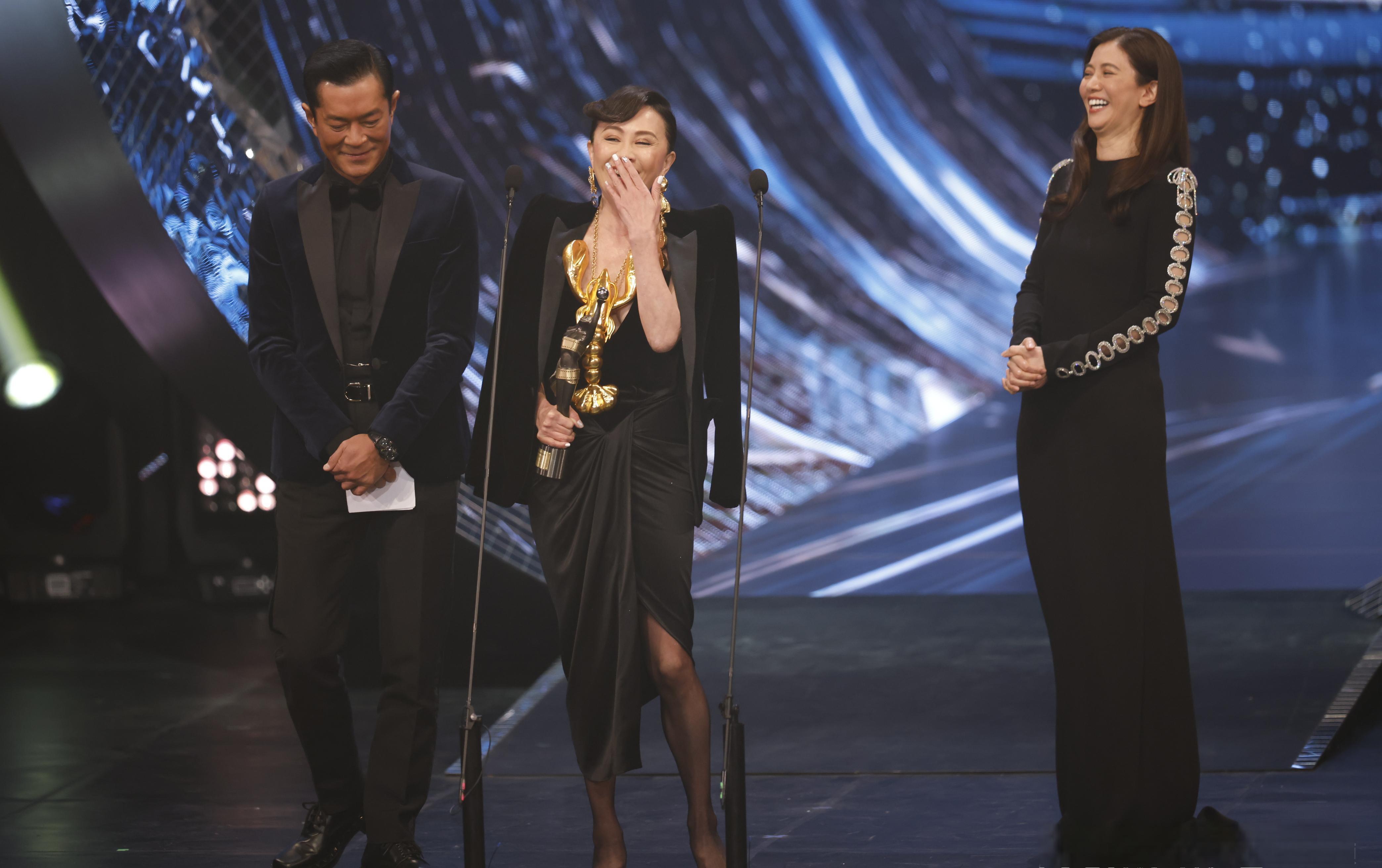 梁朝伟六度封金像奖影帝:深度剖析香港电影市场的变革与趋势 第42届