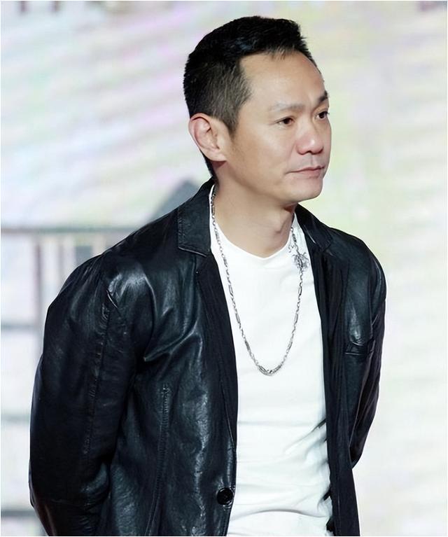 果靖霖的深情让人感动 演员果靖霖凭借出色的演技让众多观众记住了他