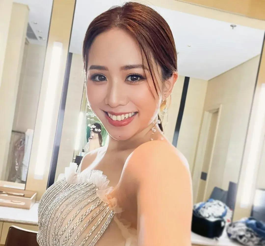 港姐冠军邵珮诗:十年冷板凳,坚守演艺初心 邵珮诗,2014年香港小姐冠军