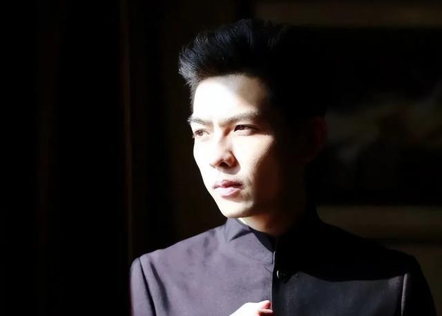 杨洪武:配角中的璀璨星辰,国家一级演员的辉煌与遗憾 杨洪武,一位鲜