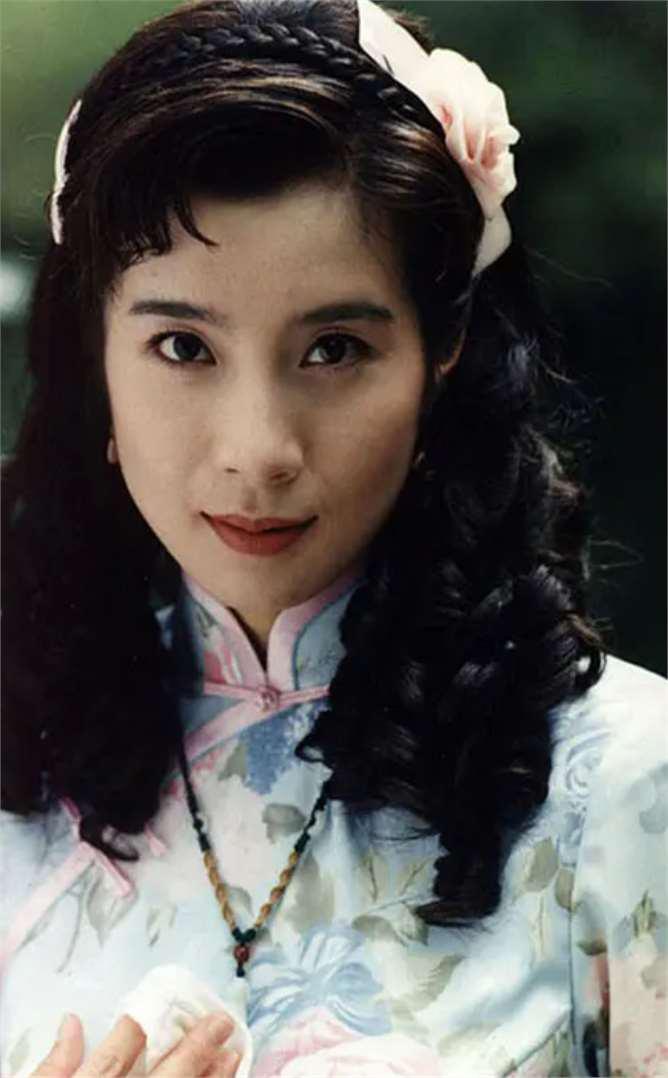 琼瑶御用女星岳翎:从普通女孩到实力派女演员的蜕变之路 岳翎,这个