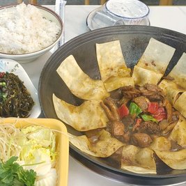 张记地锅鸡农家土菜香肉锅(万科未来之光店)