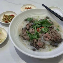 牛桂鲜·鲜汤牛肉粉(桃源店)