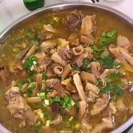 品清老铁鲜牛腩(凤湖路店)