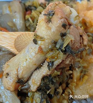 嘎嘎好吃的东北老饭盒(赤坎店)