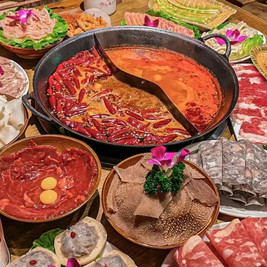 三两桌火锅店
