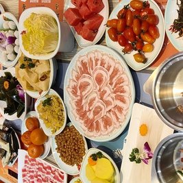 小市鲜汤特色火锅店(燕兴世福C区店)