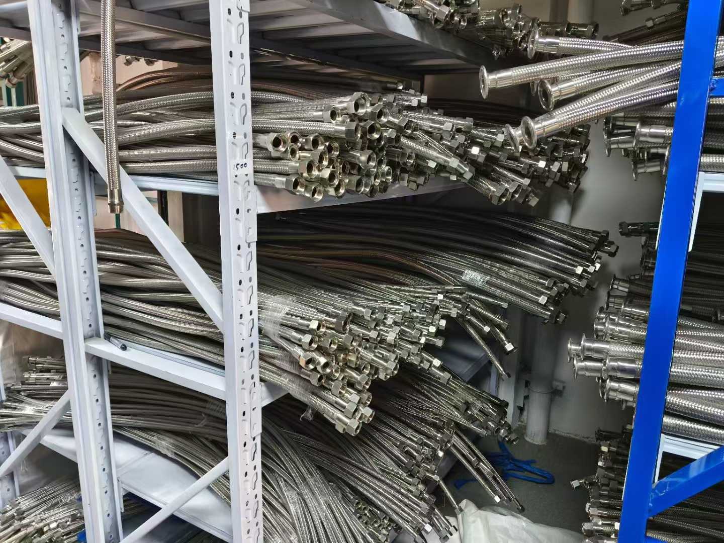 304不锈钢金属软管的耐断裂性