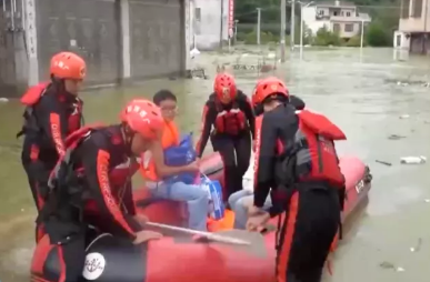 暴雨、强对流预警齐发！这些地方有雷暴大风冰雹……